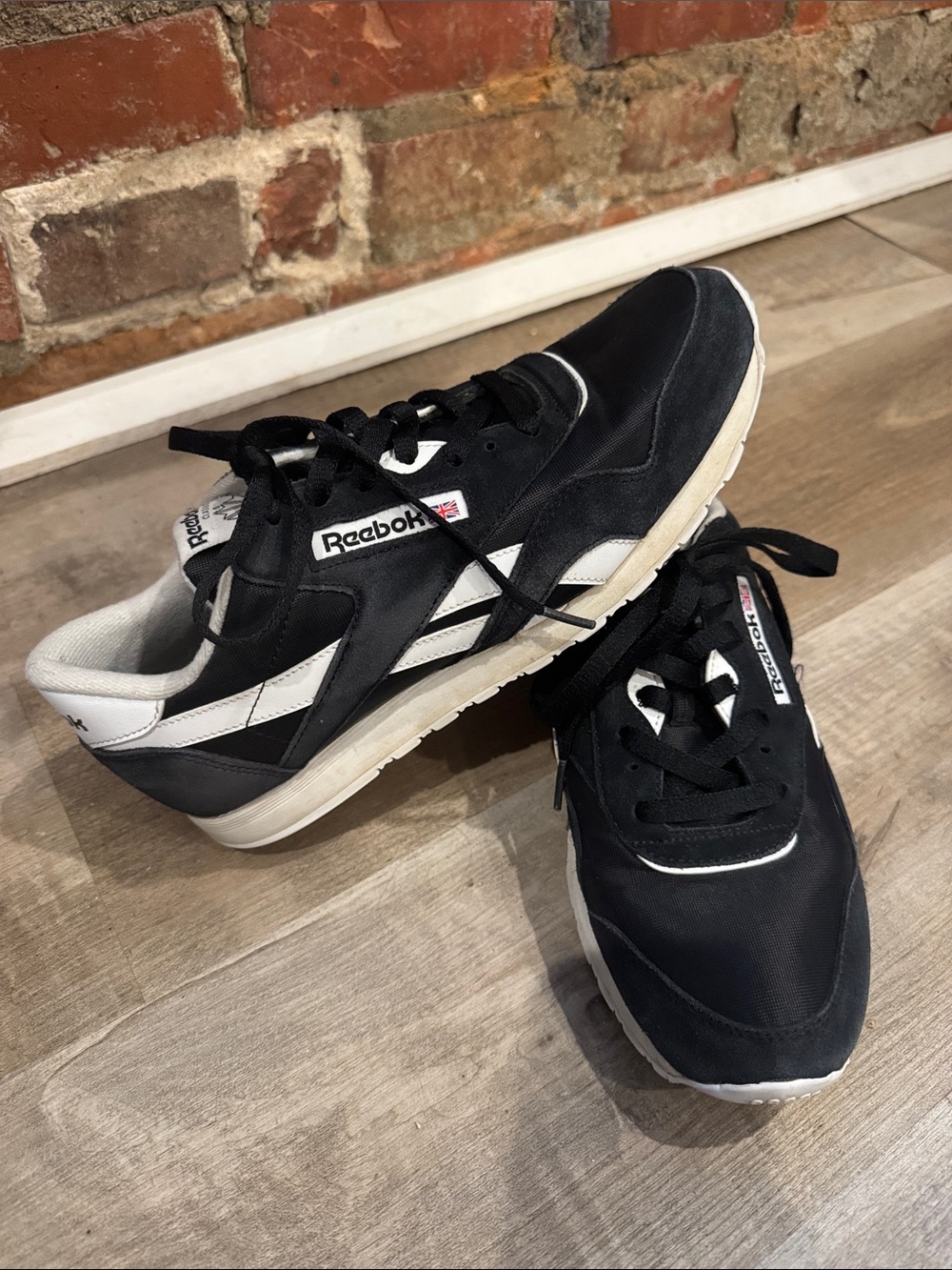 Reebok Men's Black & White Classic Nylon Sneakers Suede Overlays